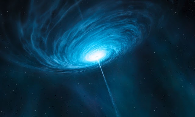 Quasar yang berada di lubang hitam supermasif terletak di pusat galaksi